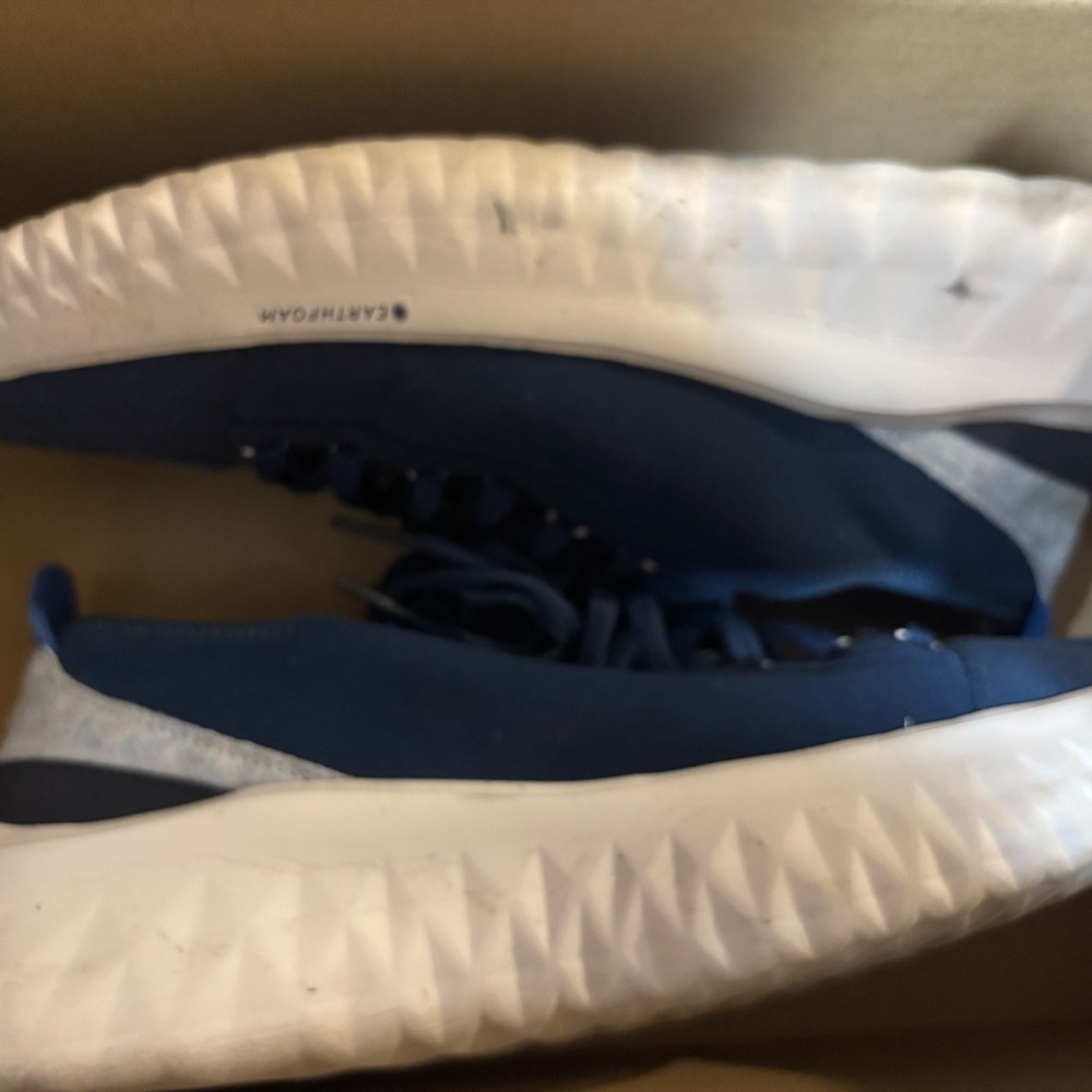 Cole Haan Blue and White - Picture 2 of 3